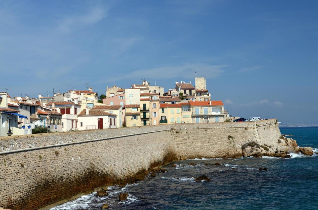 2 Pieces Climatise Avec Balcon Dans Le Vieil Antibes, Residence Avec Ascenseur エクステリア 写真