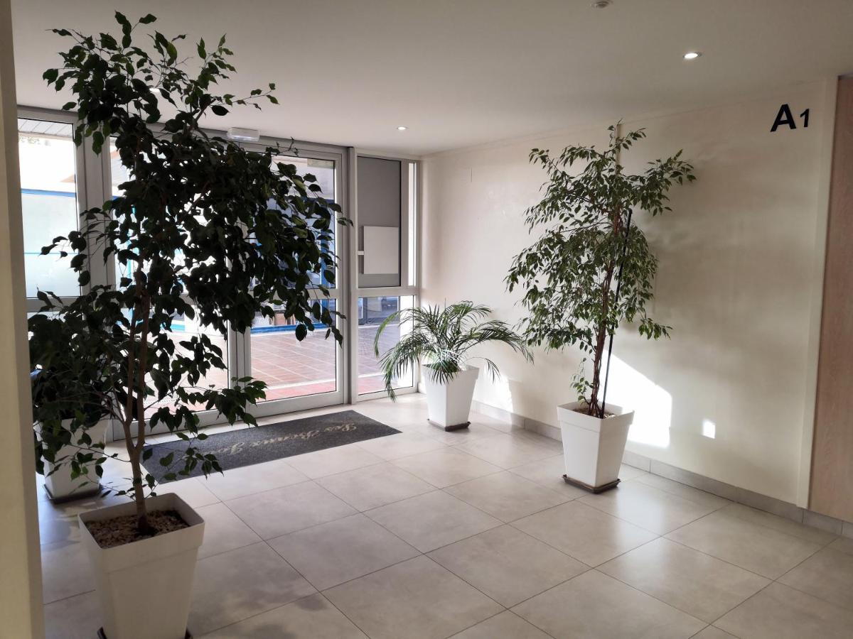 2 Pieces Climatise Avec Balcon Dans Le Vieil Antibes, Residence Avec Ascenseur エクステリア 写真