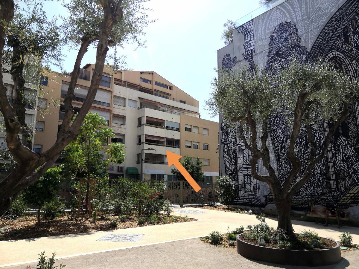 2 Pieces Climatise Avec Balcon Dans Le Vieil Antibes, Residence Avec Ascenseur エクステリア 写真