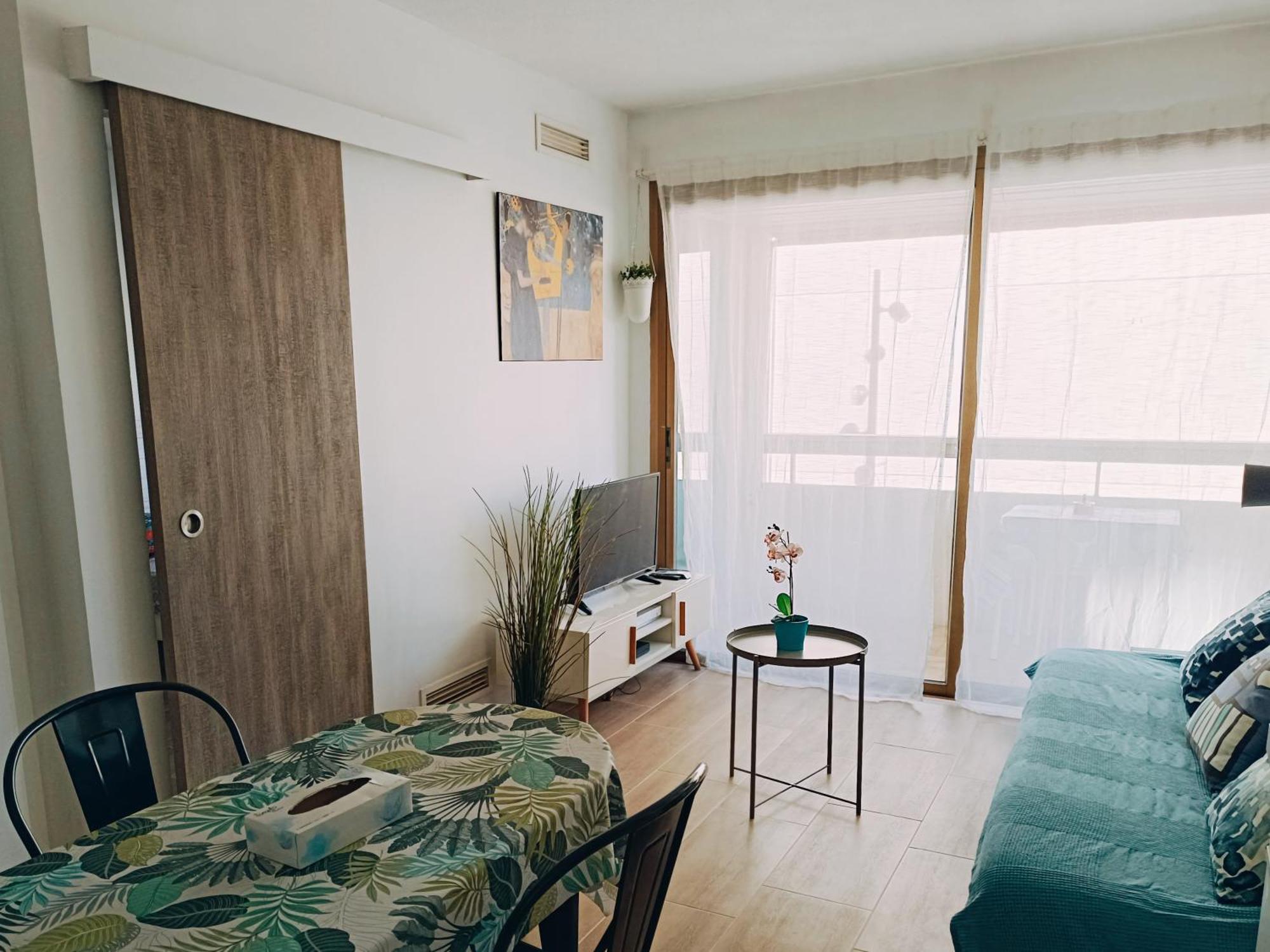 2 Pieces Climatise Avec Balcon Dans Le Vieil Antibes, Residence Avec Ascenseur エクステリア 写真