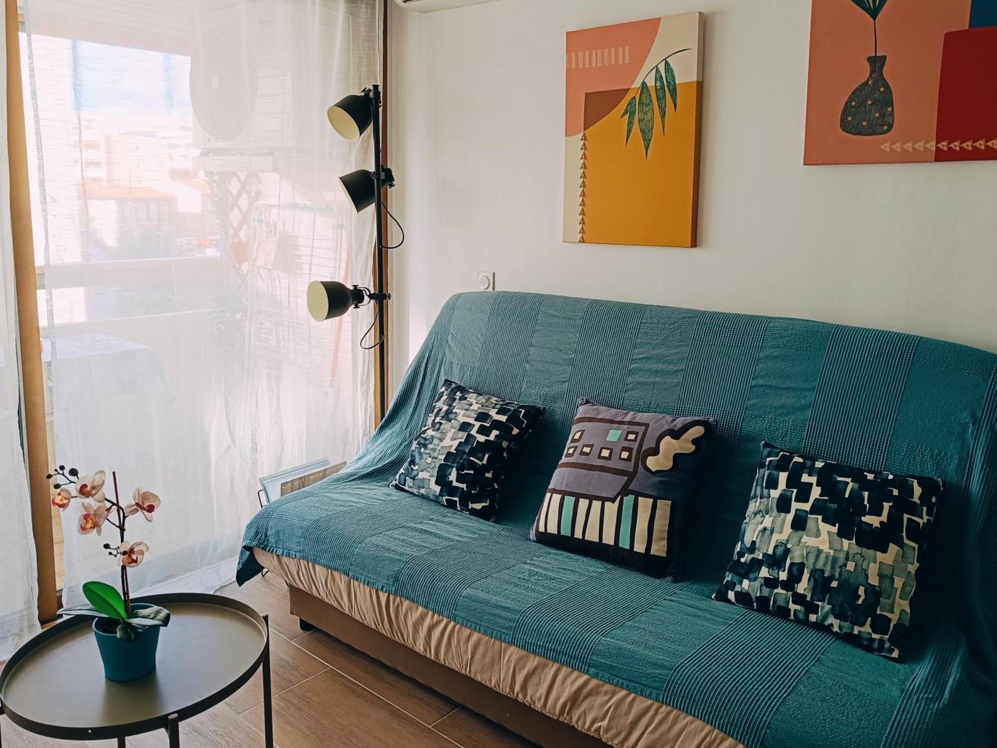 2 Pieces Climatise Avec Balcon Dans Le Vieil Antibes, Residence Avec Ascenseur エクステリア 写真